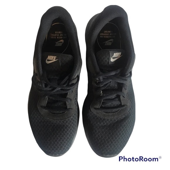 Nike Women's Tanjun Black Running Shoes Lace Up Low Top Size 8.5 - Picture 2 of 6